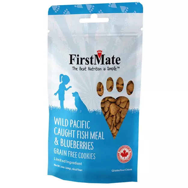 FirstMate Dog Treats Fish with Blueberry 8oz